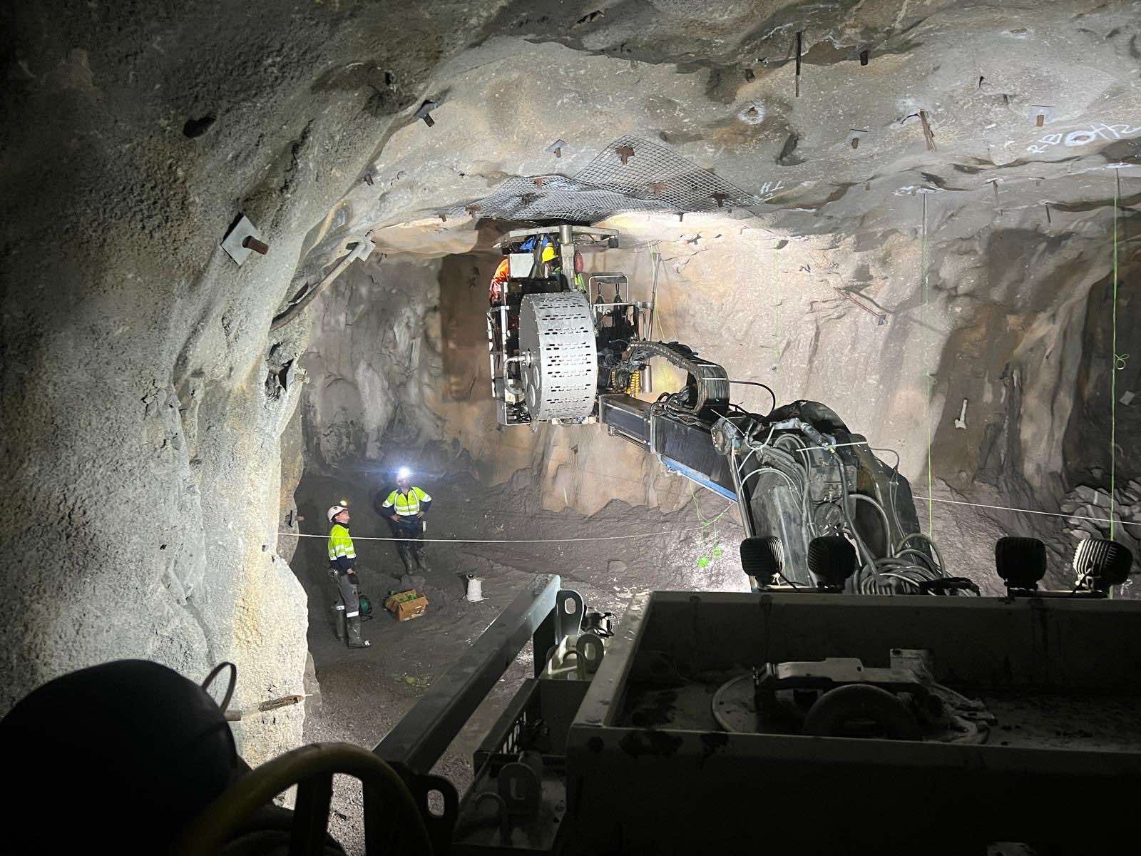 Eltek Hellenic Explosives Technology successfully produced and applied a specially formulated uphole bulk emulsion.